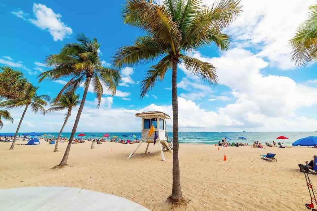 Pretty Rola 201 Luxury 1B1B W King Bed At Downtown Fort Lauderdale Bagian luar foto